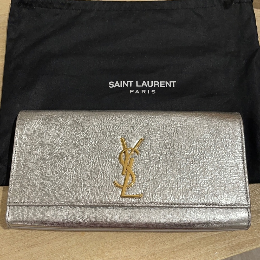 Saint Laurent silver clutch !